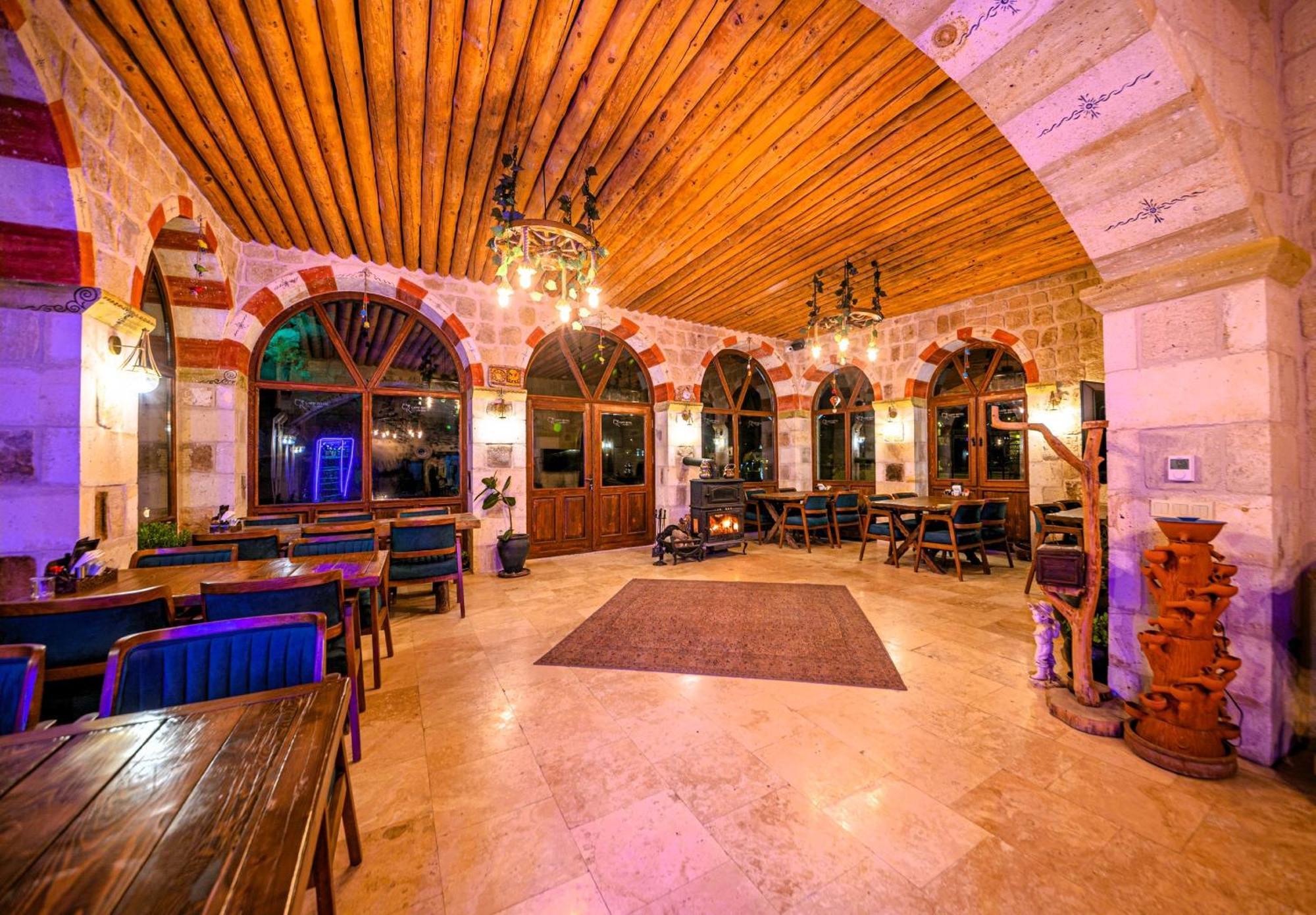 Capp Royal Cave Hotel Юргюп Екстериор снимка