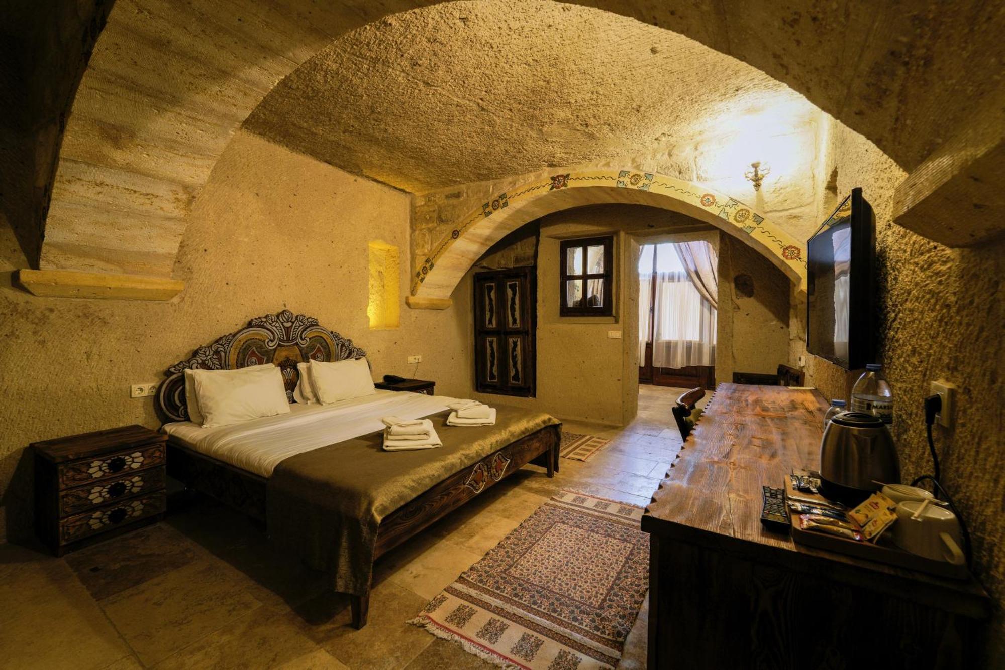 Capp Royal Cave Hotel Юргюп Екстериор снимка