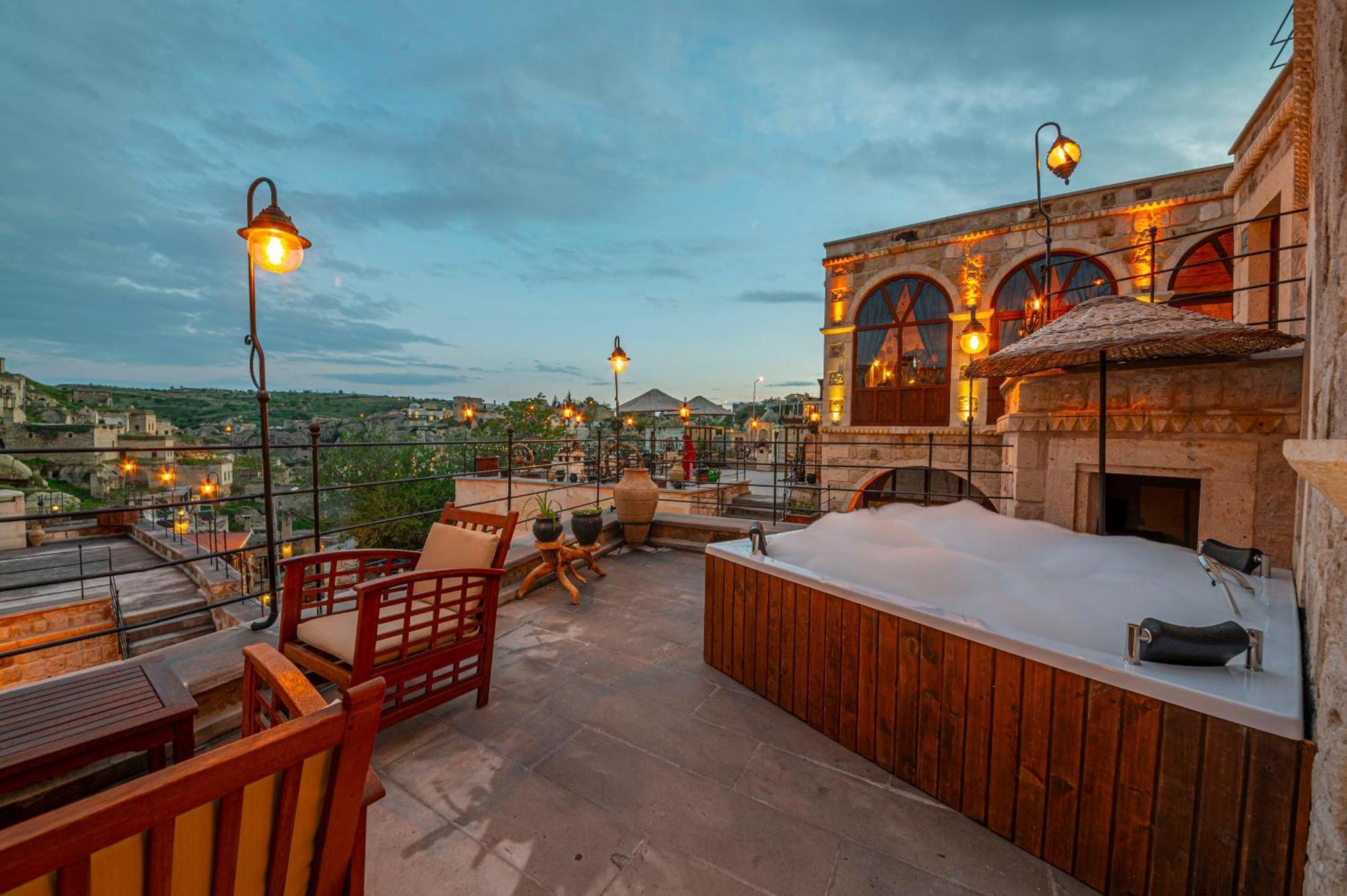Capp Royal Cave Hotel Юргюп Екстериор снимка